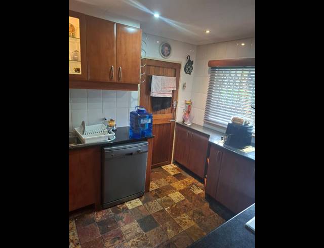 2 BEDROOM TOWNHOUSE FOR SALE IN TERENURE